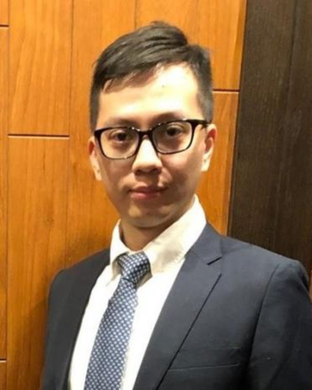 鄧國威先生